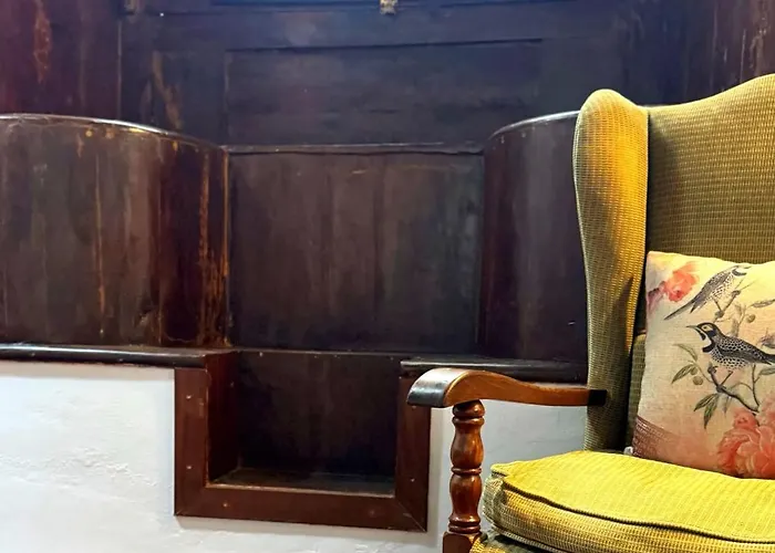 Дом отдыха Cozy In Of 100 M² With View *