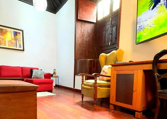 Дом отдыха Cozy In Of 100 M² With View